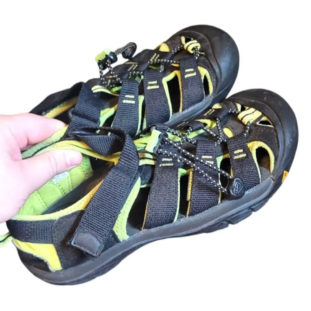 Keen Youth Newport Black And Neon Green H20 Water Sandals Size US 5